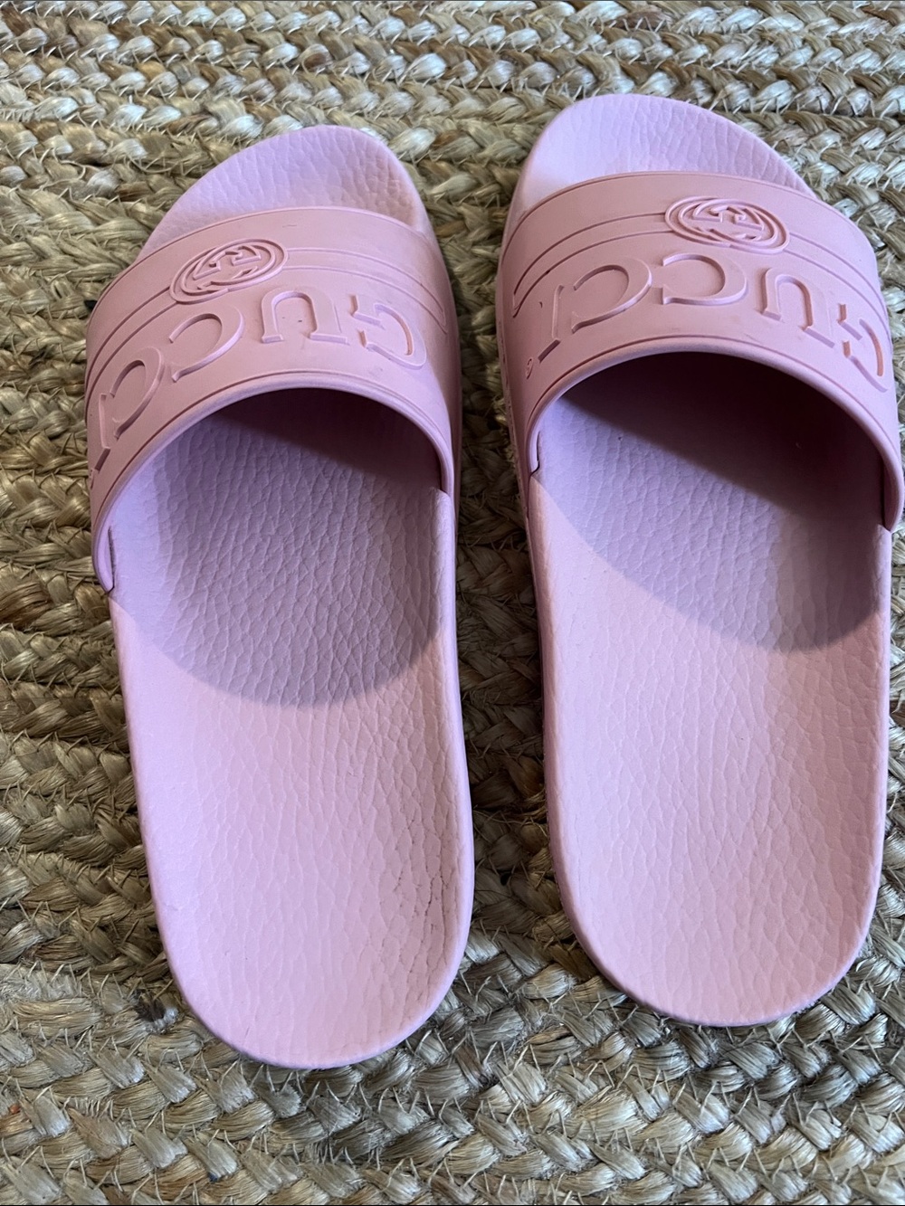 Gucci Blush Pink Rubber Logo Slides - Picture 2 of 7